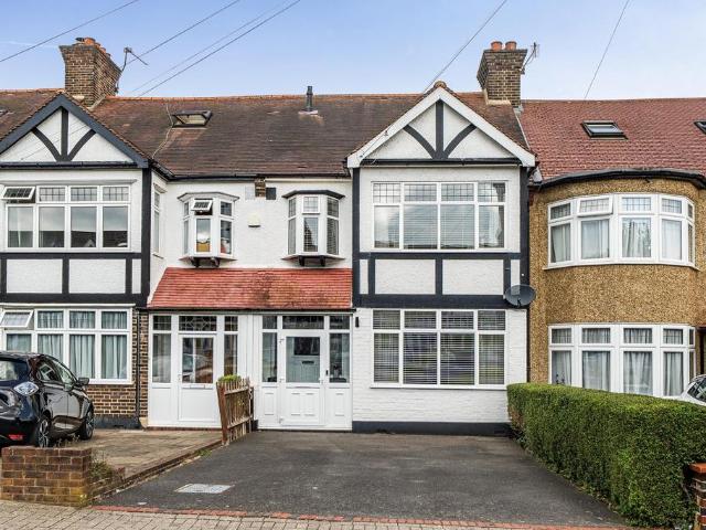 House for sale in West Wickham, Greater London
