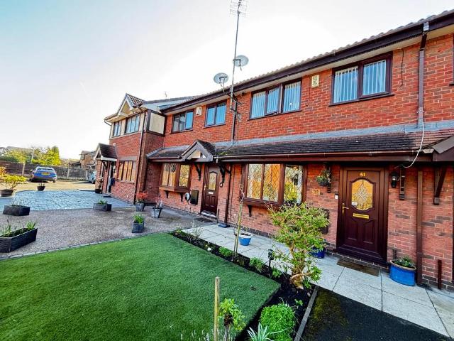House for sale in Guide Bridge, Greenheys