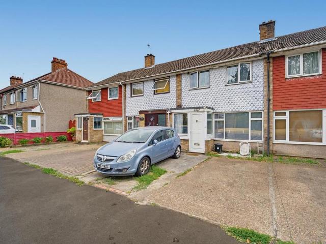 House for sale in Whitton, Greater London