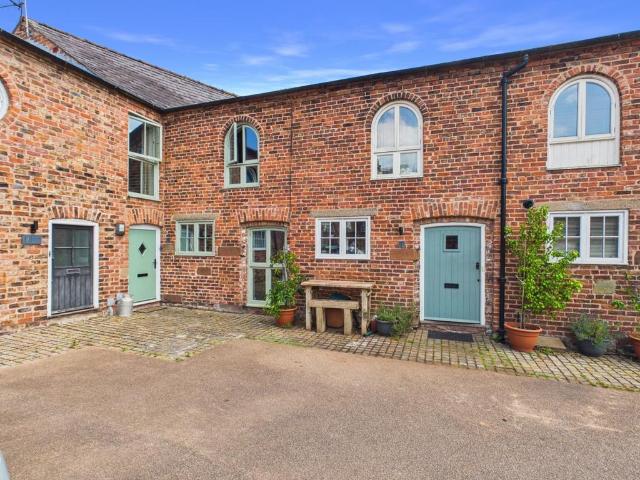 House for sale in Elton