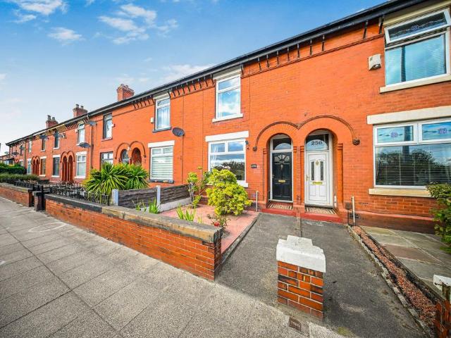 House for sale in Greenheys, Salford
