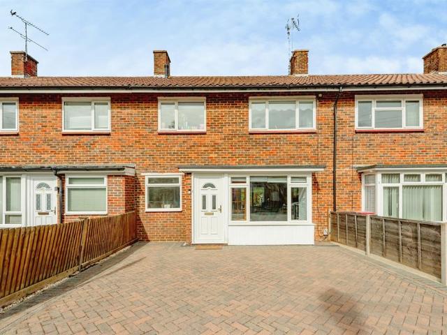 House for sale in Tilgate, Crawley