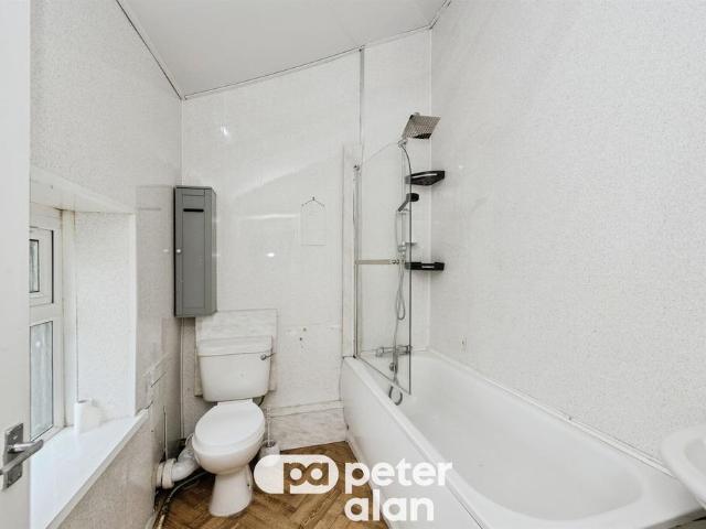 House for sale in Seven Sisters