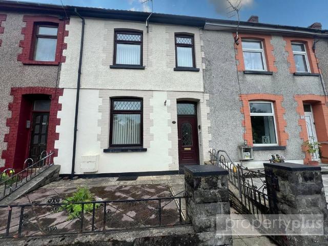 House for sale in Tonyrefail, Coedely