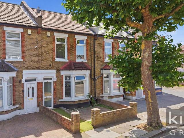 House for sale in Ponders End, Greater London