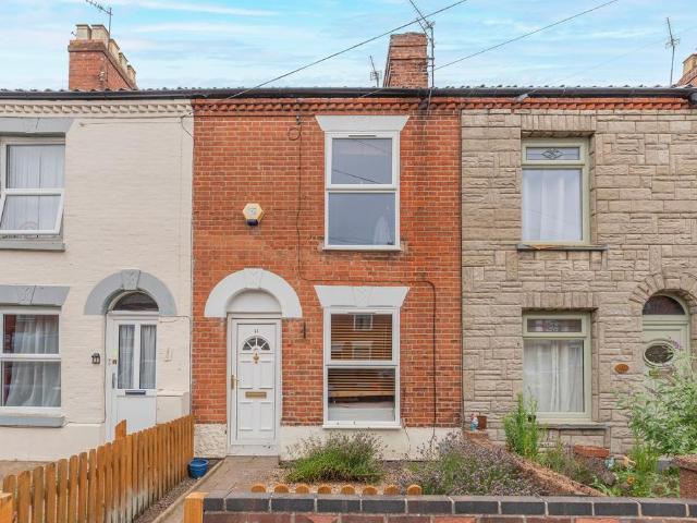 House for sale in New Catton, East Bank