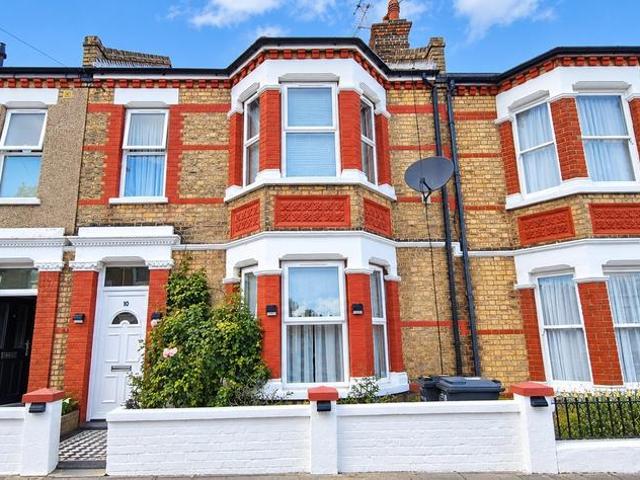 House for sale in Gravesend, Gravesham