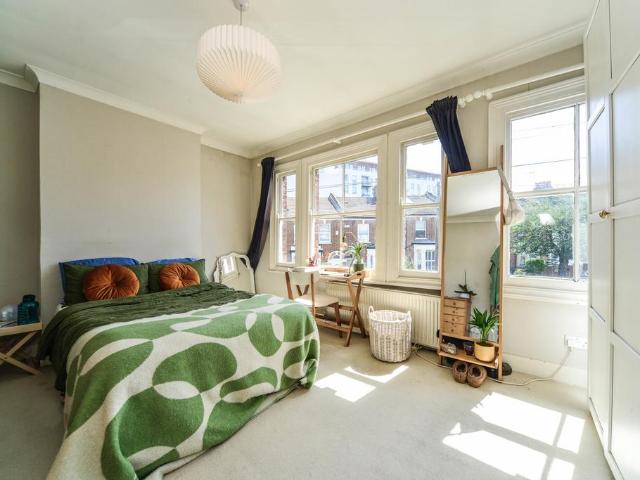 House for sale in Streatham, Greater London