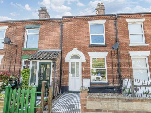 House for sale in New Catton, East Bank