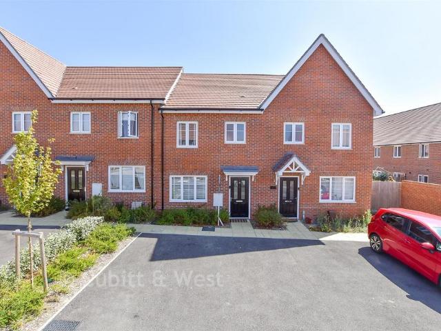 House for sale in Chichester, Littlecote
