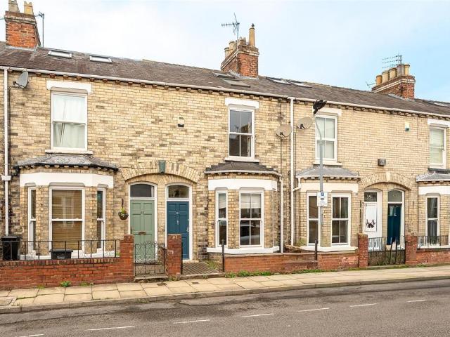 House for sale in High Field, York