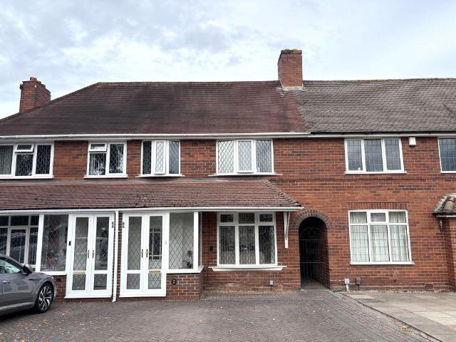 House for sale in Perry Beeches, Birmingham
