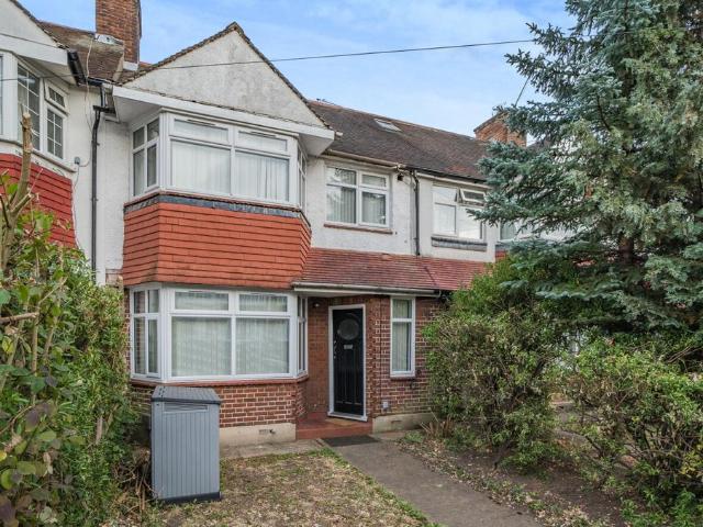 House for sale in North Finchley, Greater London