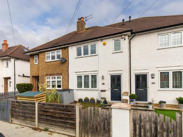 House for sale in Hampton, Greater London