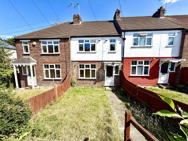 House for sale in Chessington, Greater London