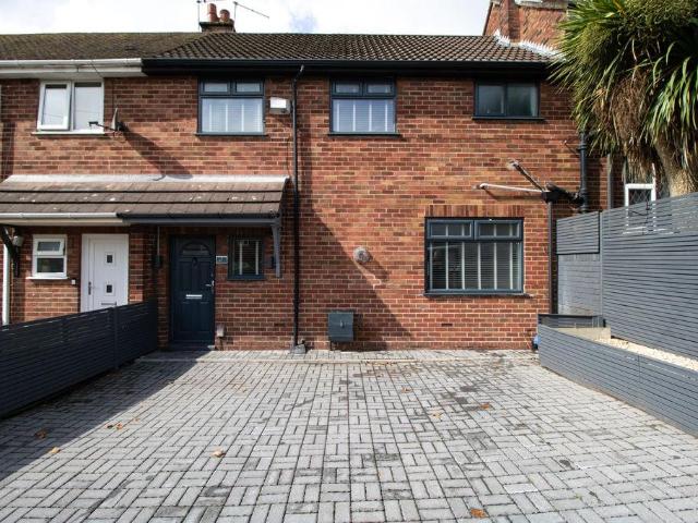 House for sale in Lee Bank, Greater Manchester