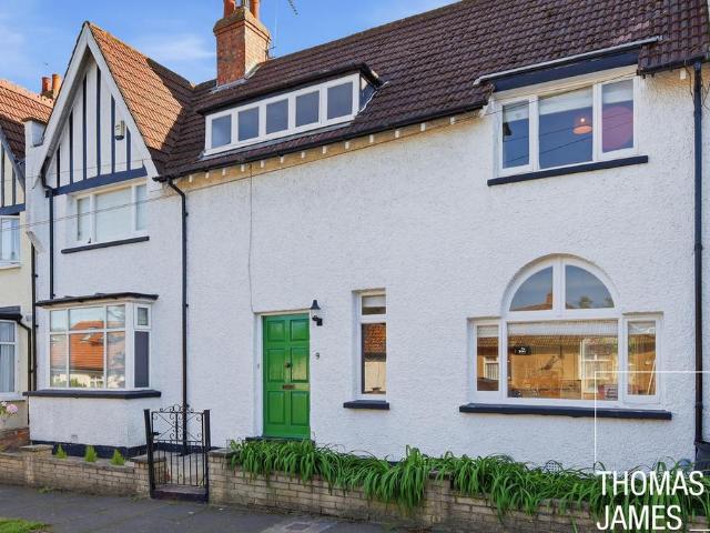 House for sale in Winchmore Hill, Palmers Green