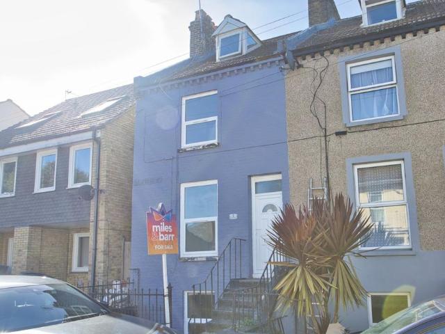 House for sale in Tower Hamlets, Dover