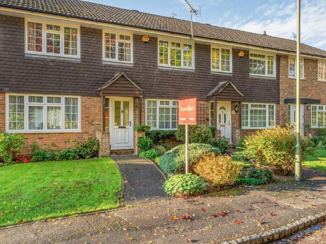 House for sale in Lightwater, Surrey Heath