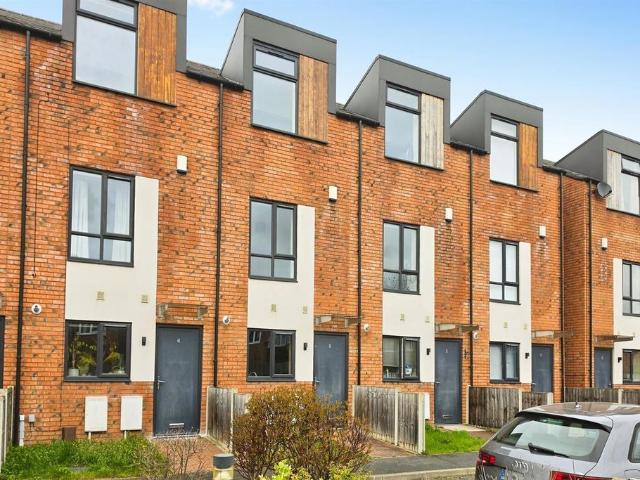 House for sale in Attenborough, East Midlands