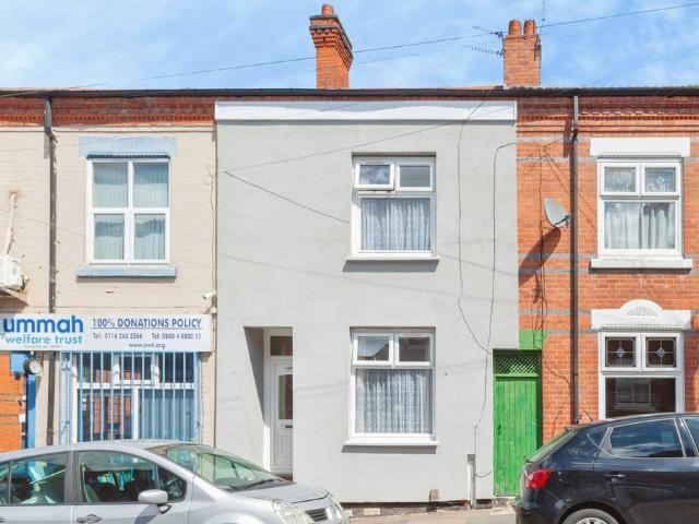 House for sale in Spinney Hills, Old Wharf