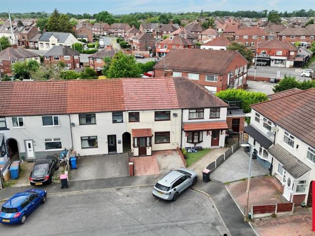 House for sale in Higher Irlam, Salford