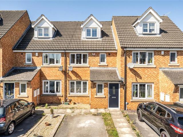 House for sale in Farsley, West Yorkshire
