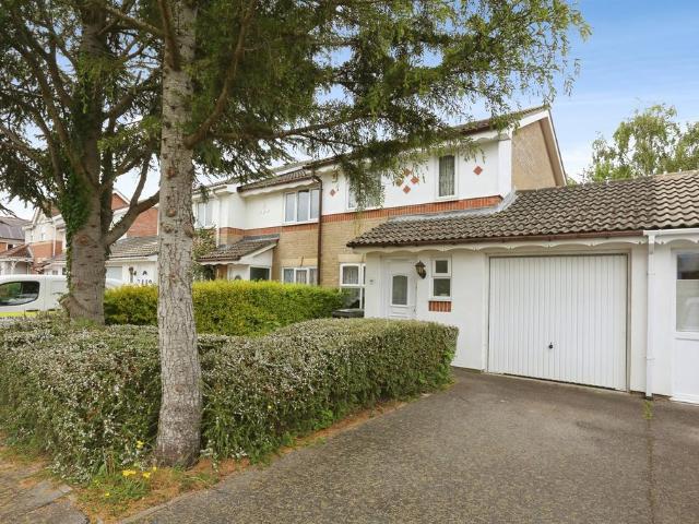 House for sale in Rowner, Middlecroft