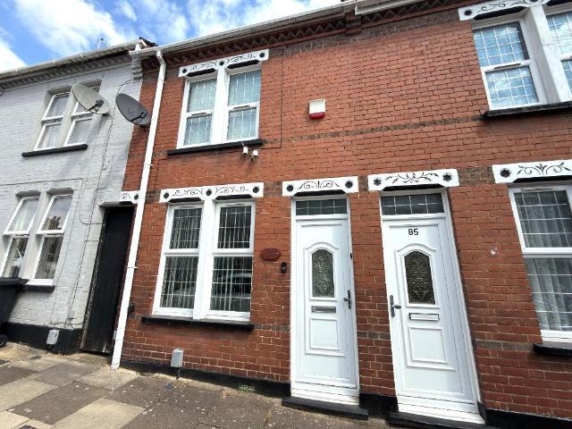House for sale in Spring Park, Luton