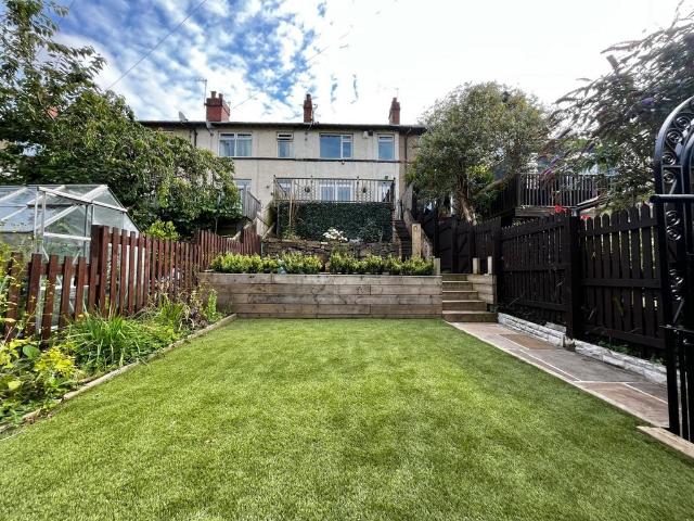 House for sale in Priestthorpe, Crossflatts