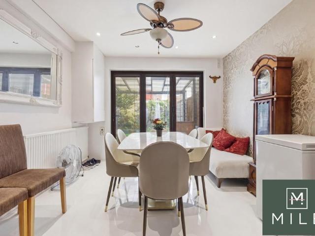 House for sale in Harlesden, Greater London