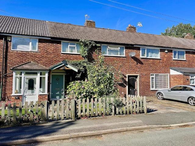 House for sale in Lakes Estate, Handforth
