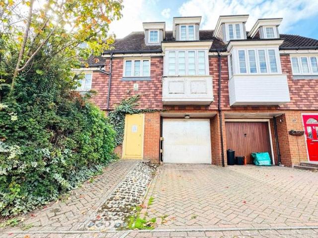 House for sale in Hextable, Sevenoaks