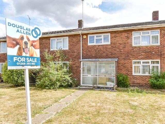 House for sale in Laindon, Essex