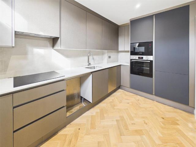 House for sale in London Borough of Richmond upon Thames, Greater London