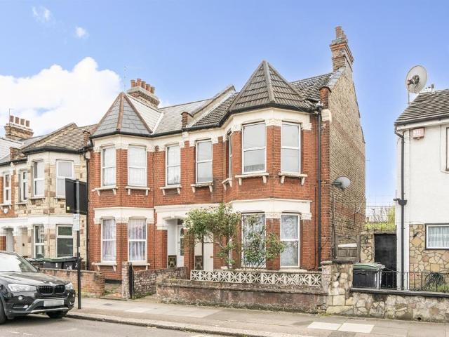 House for sale in Greater London