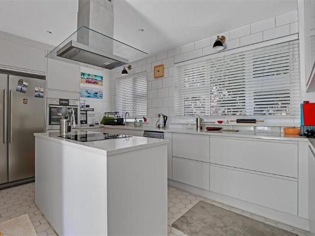 House for sale in London Borough of Lewisham, Deptford