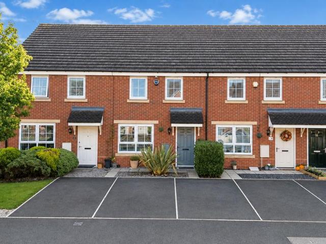 House for sale in Chapelford