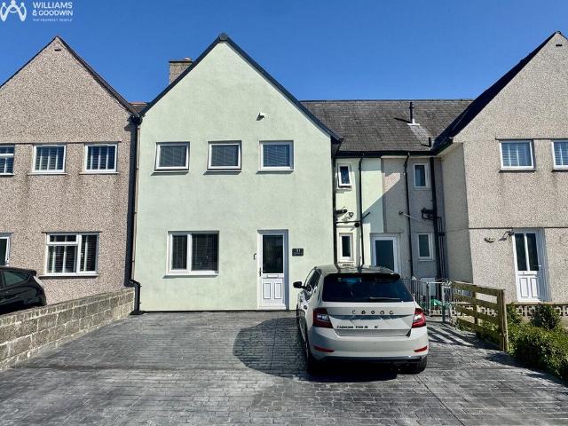 House for sale in Porth-y-Felin, Holyhead