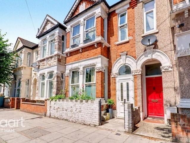 House for sale in Manor Park, Greater London