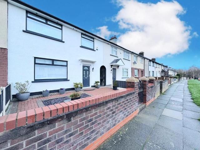 House for sale in Oak Hill Park, Calderstones