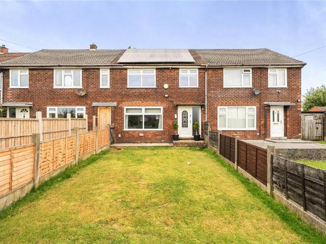 House for sale in Charlesworth, East Midlands