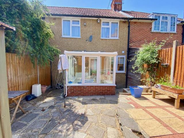 House for sale in Burnt Oak, Greater London