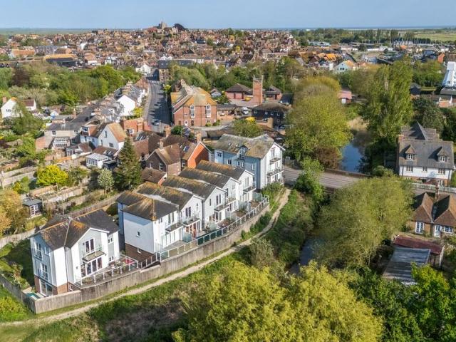 House for sale in Heathlands, East Sussex