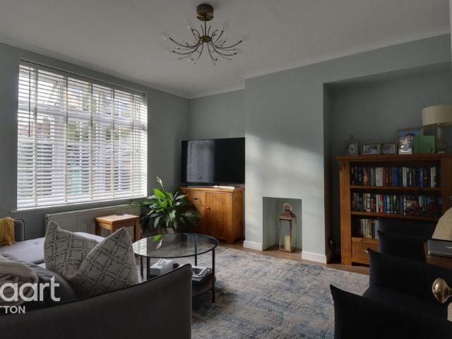 House for sale in Rosehill, Greater London