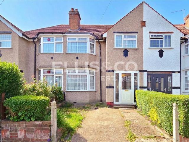 House for sale in London Borough of Ealing, Greenford