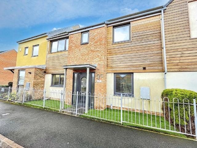 House for sale in Burnside, Fence Houses