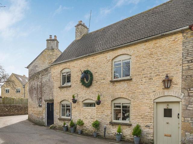 House for sale in Minchinhampton, School House