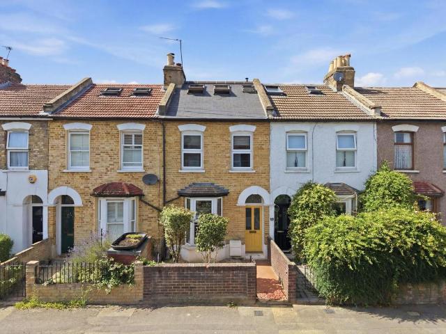 House for sale in Forest Gate, Greater London