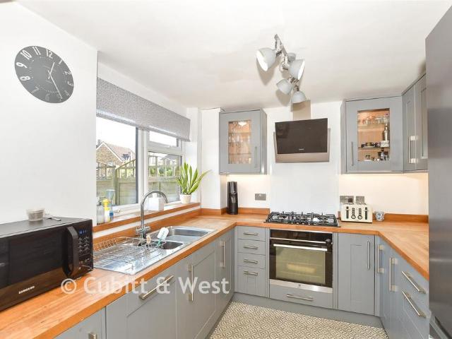 House for sale in Walstead, Perryfields